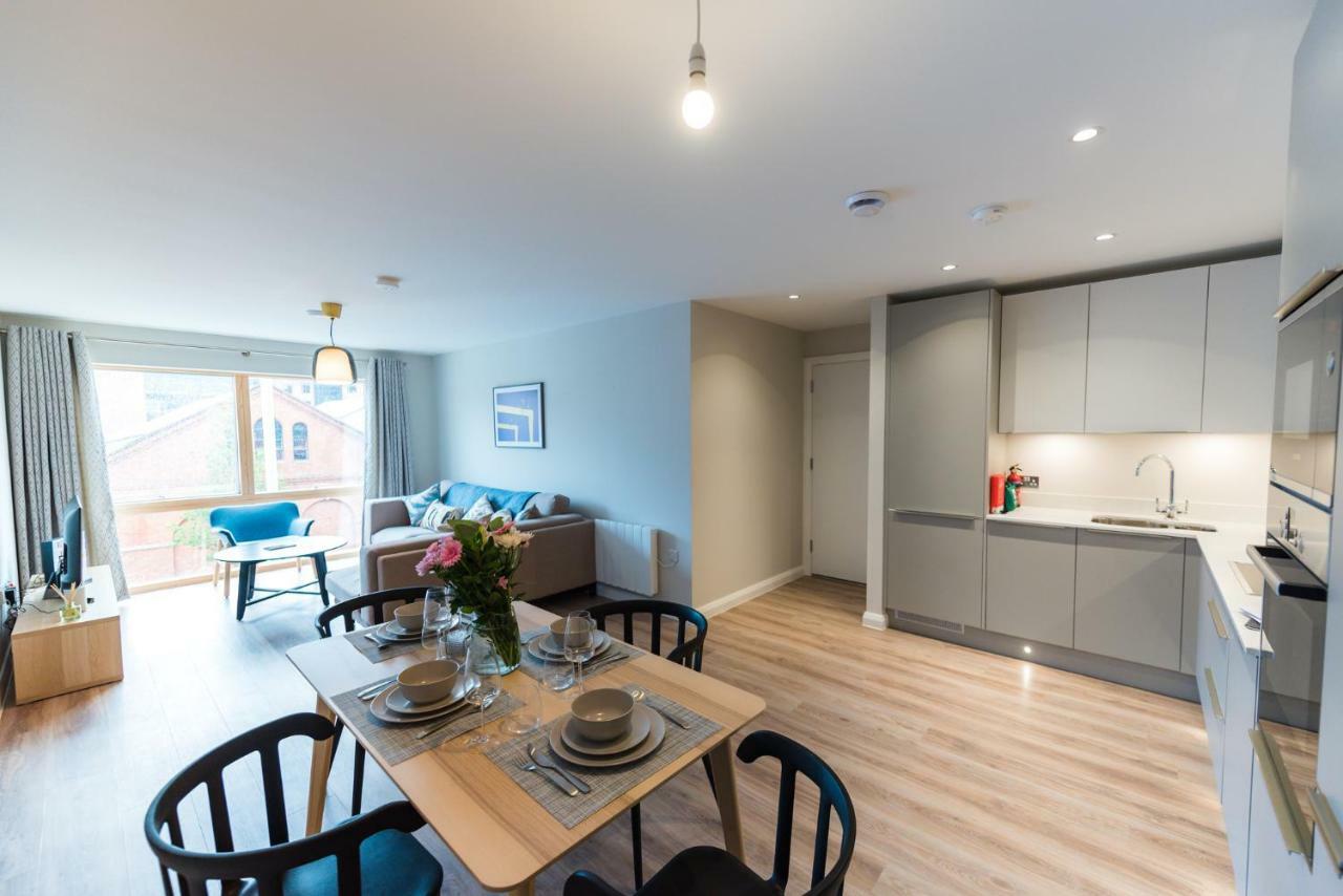 5 Star Brand New City Centre Apartment Belfast Buitenkant foto