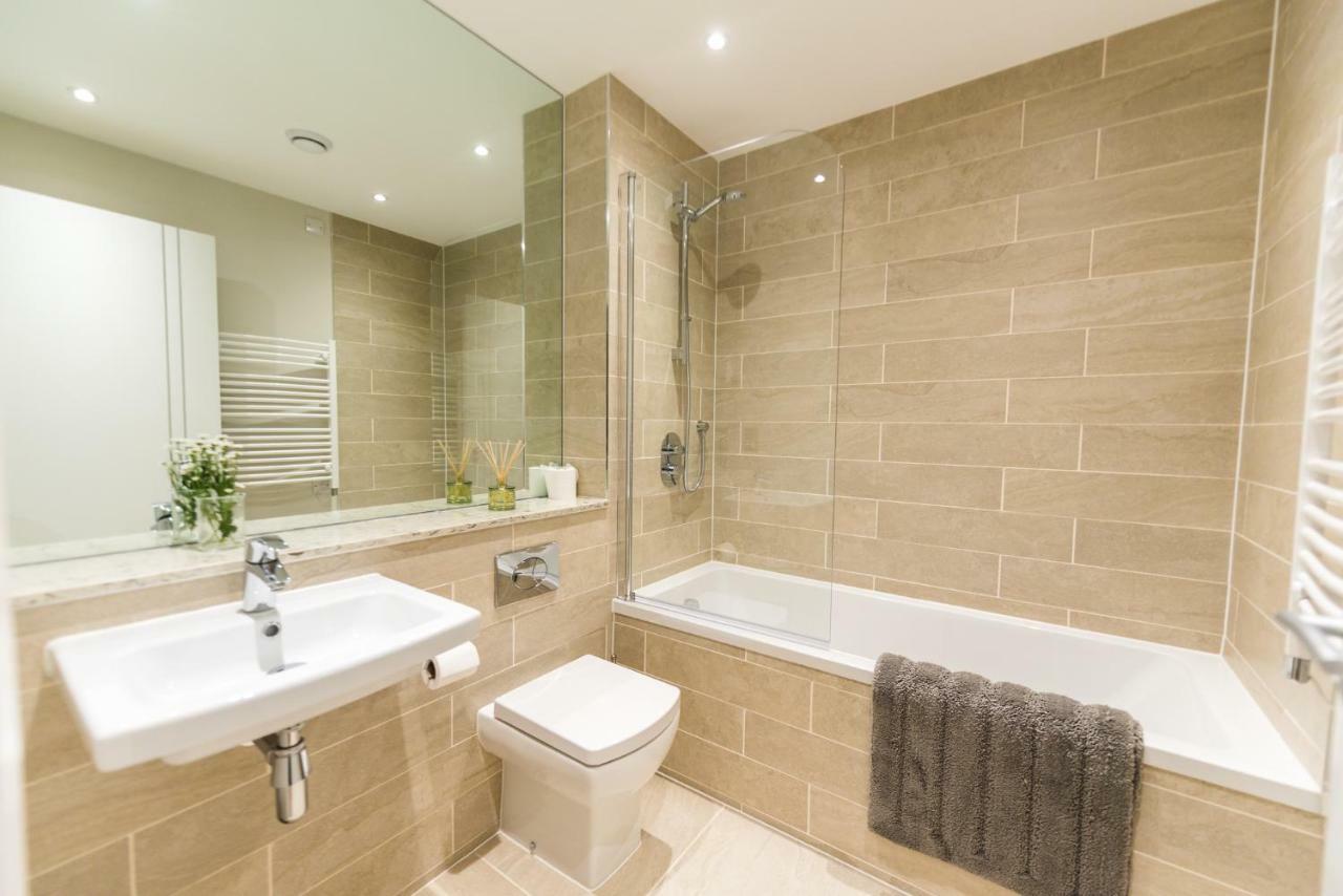 5 Star Brand New City Centre Apartment Belfast Buitenkant foto