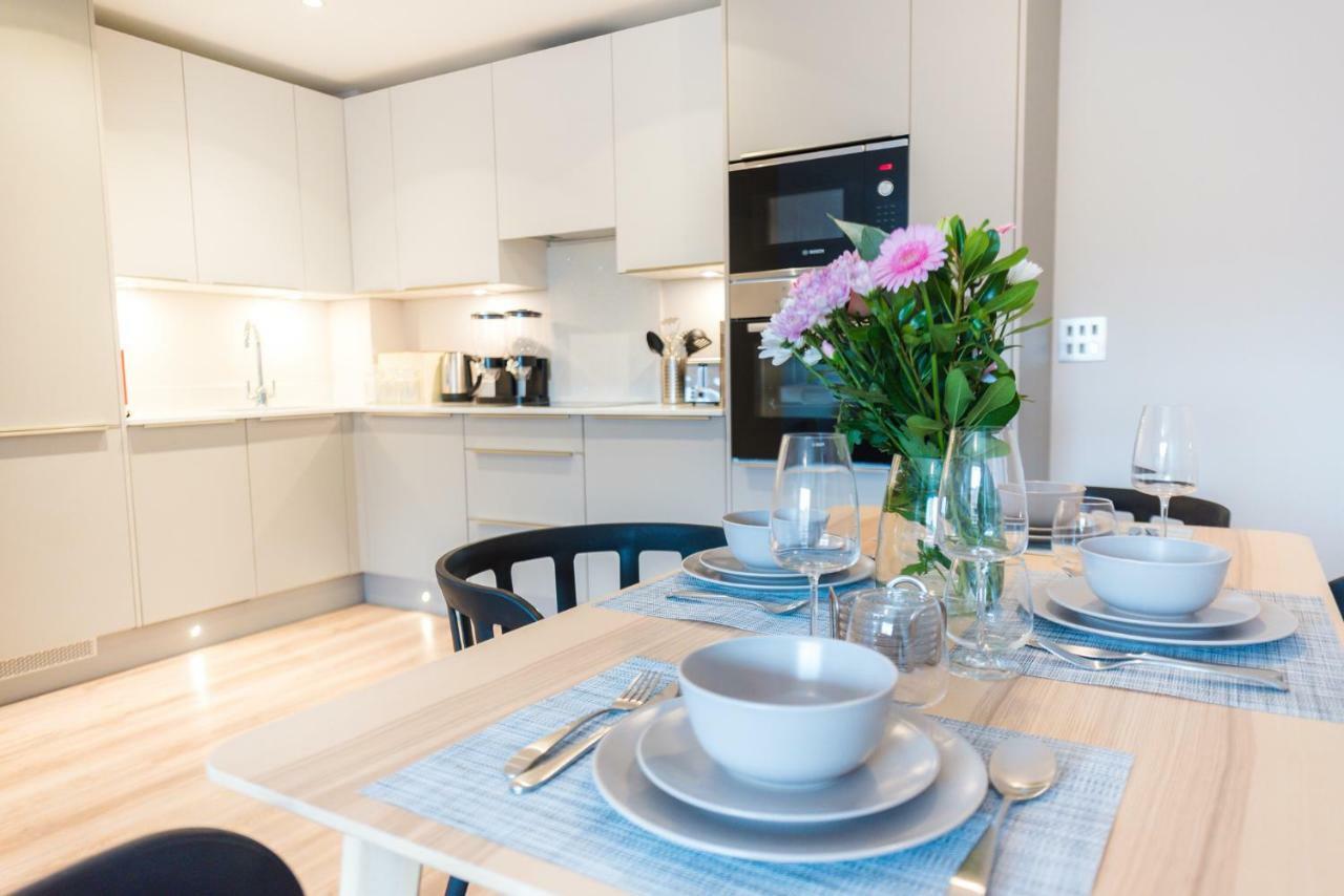5 Star Brand New City Centre Apartment Belfast Buitenkant foto