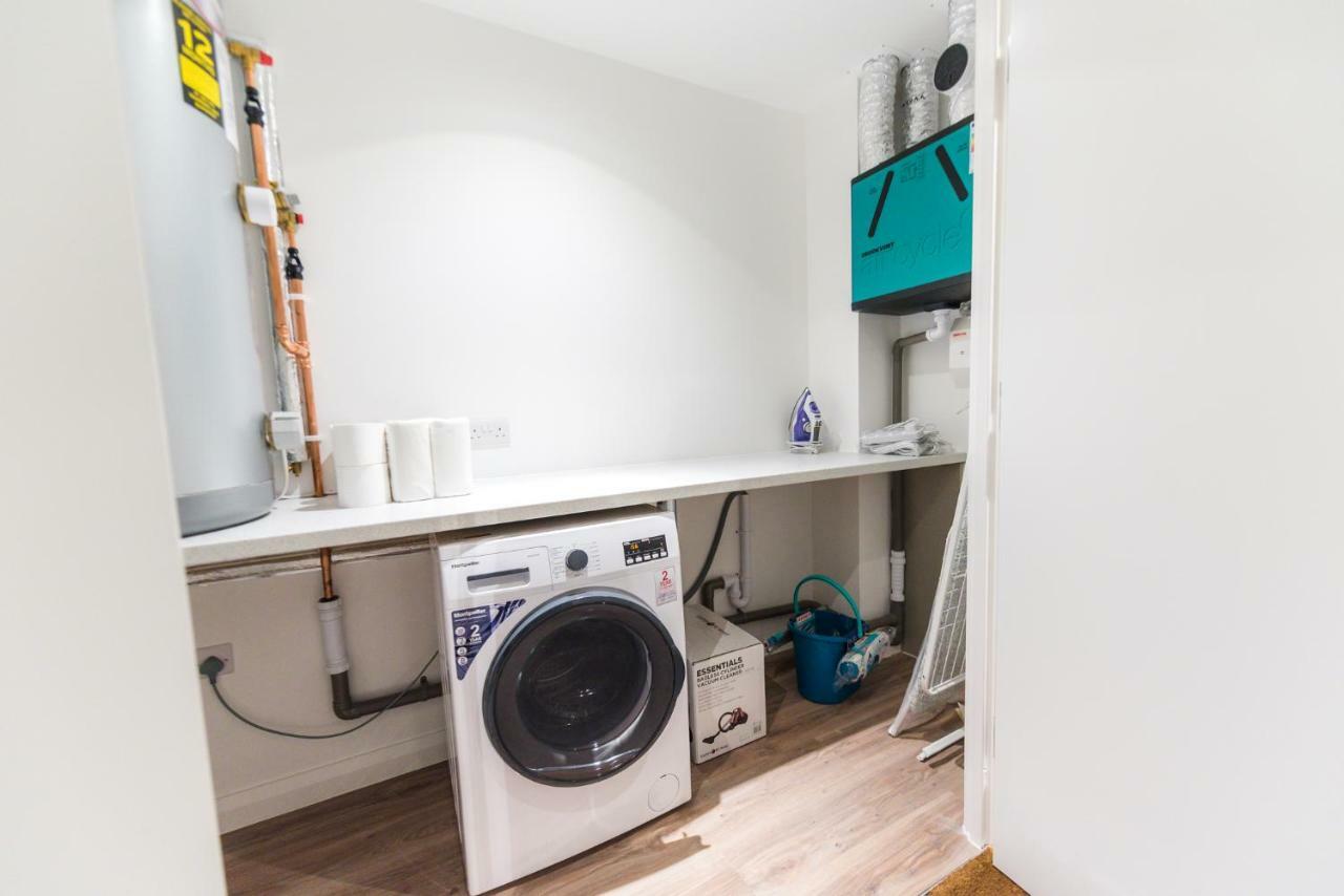 5 Star Brand New City Centre Apartment Belfast Buitenkant foto
