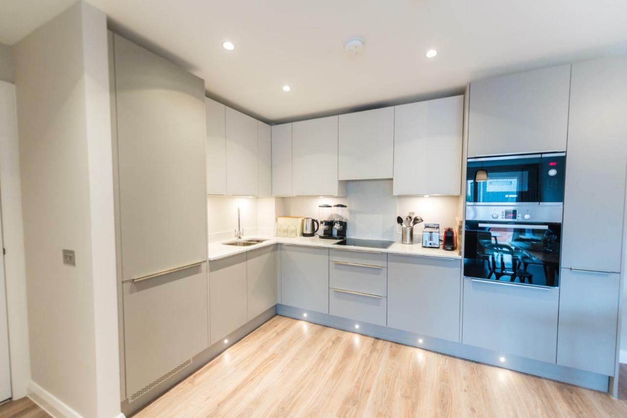 5 Star Brand New City Centre Apartment Belfast Buitenkant foto