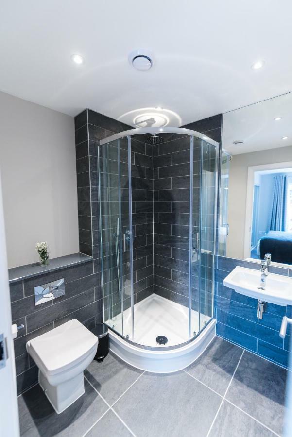 5 Star Brand New City Centre Apartment Belfast Buitenkant foto